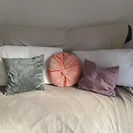 Central Cozy Accommodation, Single Room Or Bed In Dormroom